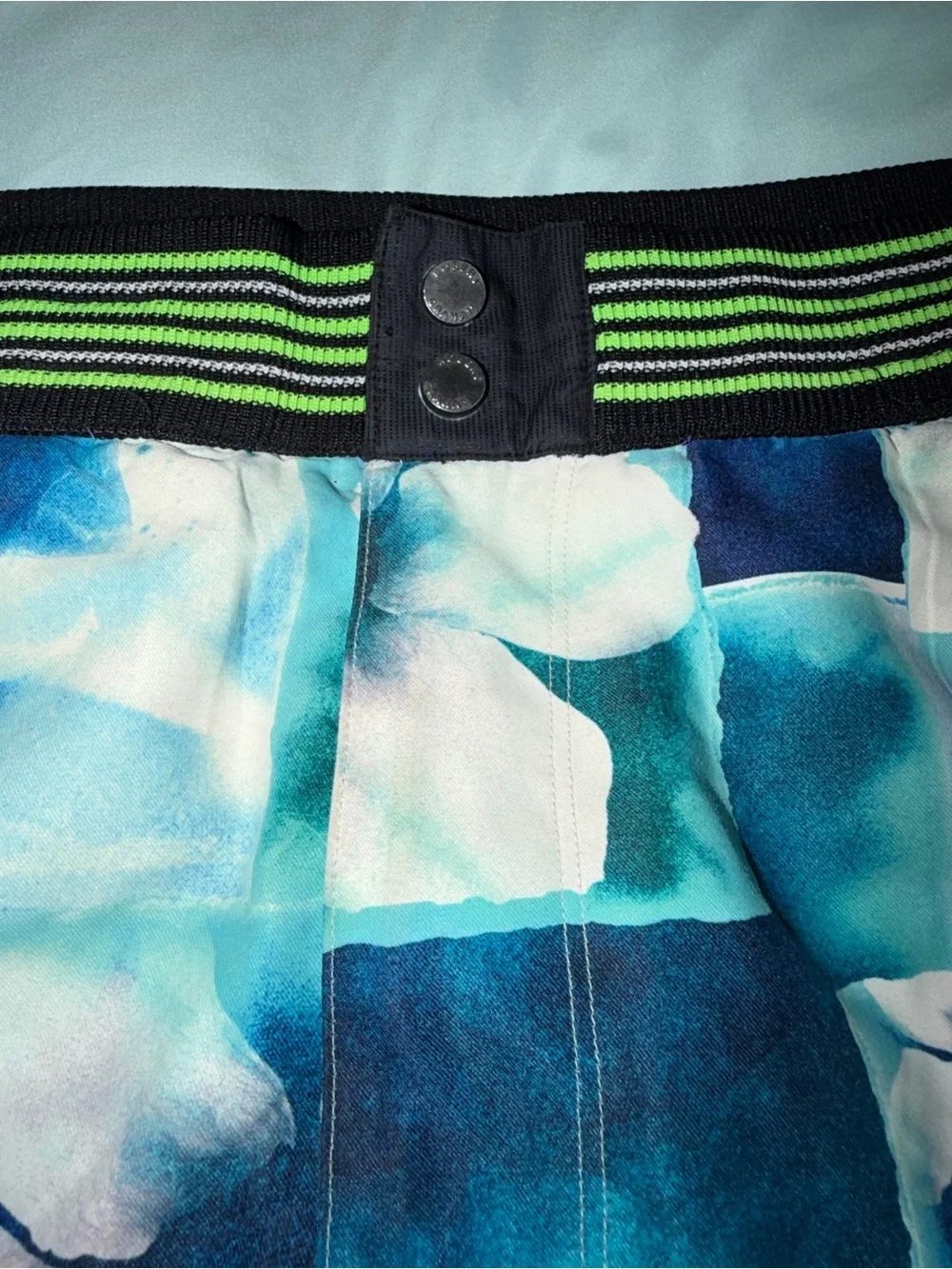 Robert Graham Men’s Floral Classic Fit Board Shorts